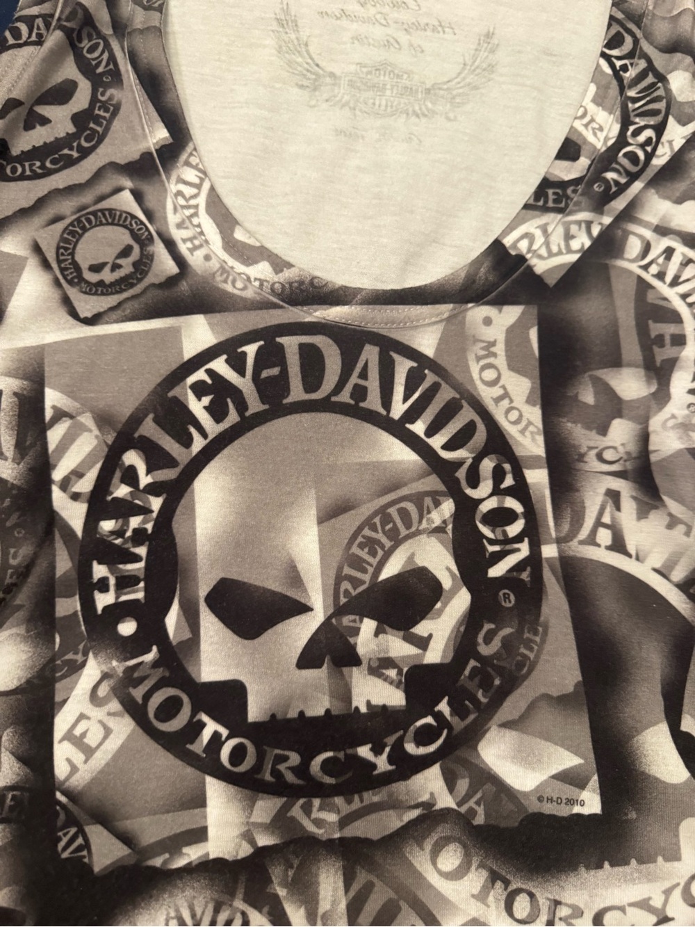 Harley-Davidson Black & White Skull Emblem Women's Tank - Picture 2 of 4